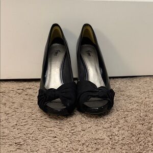 FIONI Black Bow Peep-Toe Heels